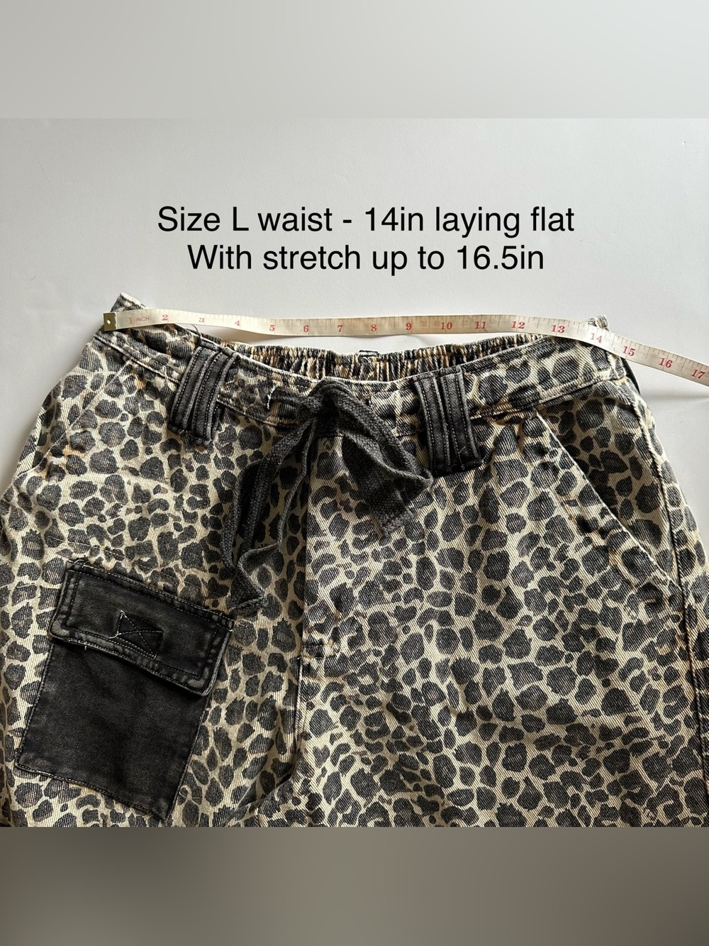 Oli & Hali Cheetah Print Cargo Capri Pants - Picture 6 of 7